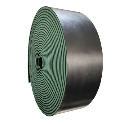 Gumowa listwa przypodłogowa o twardości 70 Shore A, z wydłużeniem 300% i wytrzymałością na rozciąganie 2,5-6,0 MPa