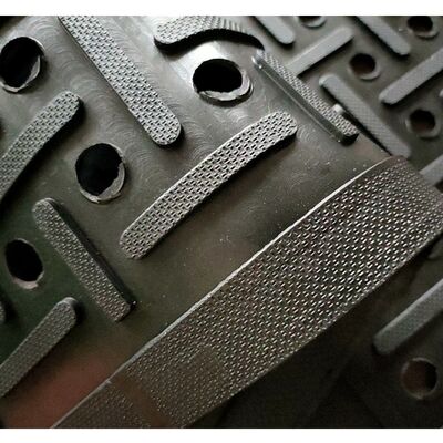 Sprzedaż fabryczna Matki gumowe przeciwzmęczenia dla koni/krow/krow mlecznych z otworami