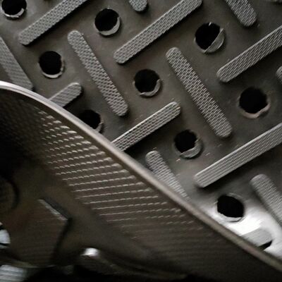 Sprzedaż fabryczna Matki gumowe przeciwzmęczenia dla koni/krow/krow mlecznych z otworami