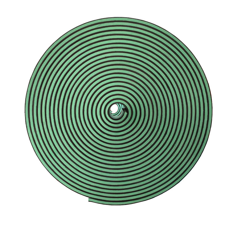 Gumowa listwa przypodłogowa o twardości 70 Shore A, z wydłużeniem 300% i wytrzymałością na rozciąganie 2,5-6,0 MPa